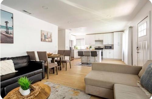 Clarkdale House | The Heart Of LA House