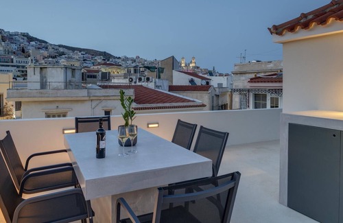 Ermoupoli House | The Heart of Syra - Your Home in Ermoupolis