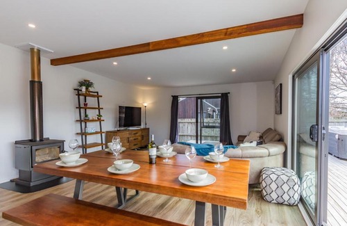 Ohakune House | The Heartwood Lodge - Ohakune Holiday Home