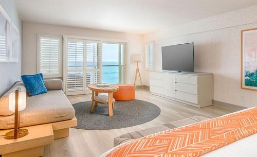 Kodinar Hotel | The Heels