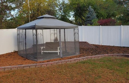 Spring Green House | The Hemlock/Hot Tub/Golf/Private Yard