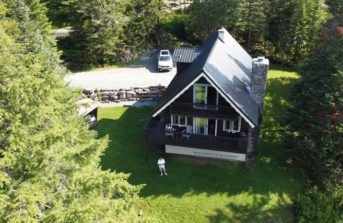 Montgomery Center Ski Chalet | The Hemlock House - 4 Season Chalet near Jay Peak