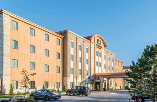 Garden City Hotel | The Heritage Inn & Suites, Ascend Hotel Collection