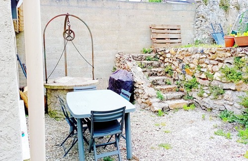 Thorigny-sur-Marne House | The hidden cottage