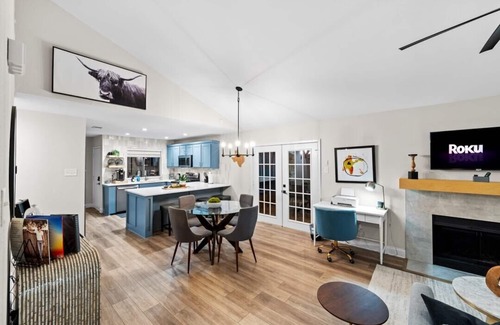 Lewisville House | The Hidden Gem: Gig Speed Internet, Private Hot Tub, near DFW and major highways
