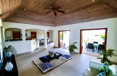 Saint Phillip Parish House | The Hideaway 3 Bedroom Townhouse Pool
