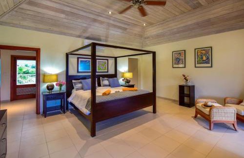 Freetown Villa | The Hideaway 3 Bedroom Townhouse with Pool