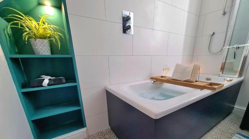 Wareham House | The Hideaway