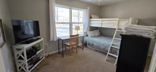 Sky Valley House | The Hideaway House- 3 bedroom with Hot Tub, Fenced Yard, Lake Access