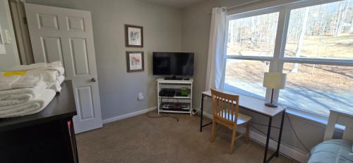 Sky Valley House | The Hideaway House- 3 bedroom with Hot Tub, Fenced Yard, Lake Access
