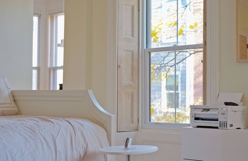 Thompson Square - Bunker Hill Condo | The Hideaway in Charlestown - Steps to Monument Sq