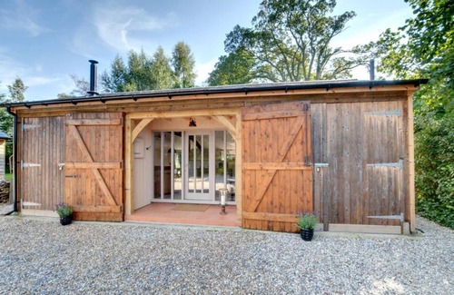 Worth House | The Hideaway - One Bedroom House, Sleeps 2