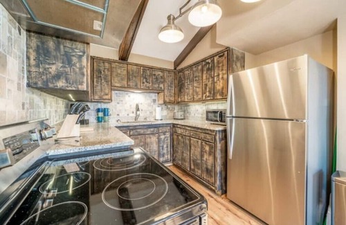Jones Mills House | The Hideaway - Your Perfect Getaway Vacation