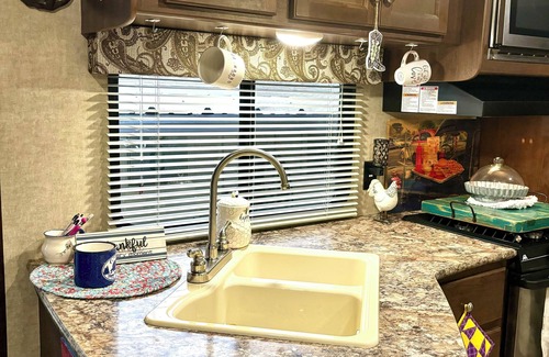 Stephenville House | The Hideout - Charming RV in town, minutes away from Tarleton University