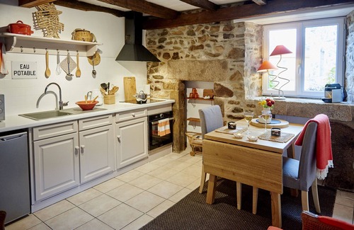 Saint-Quay-Perros Condo | The hideout of Violette, the cocoon of lovers on the pink granite coast