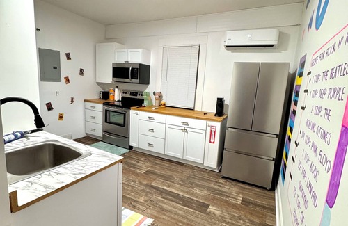 Bardstown Apartment | The Hideout on 3rd in Historic Downtown Bardstown on Main St