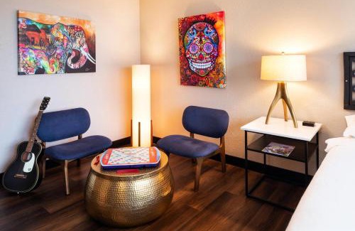 Iowa City Hotel | The Highlander Hotel, Ascend Hotel Collection