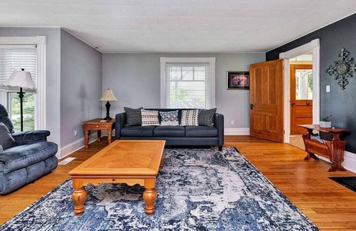 Prince Edward House | The Highway House - PEC Waterview Getaway