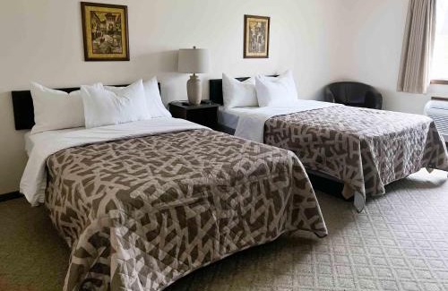 Slayton Hotel | The Hilltop Inn - Slayton, MN - HWY 59