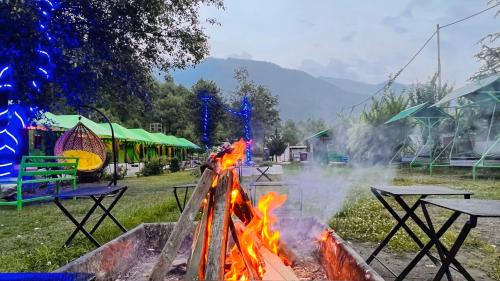 Purnia Hotel | The Himalayan Cottage Camping With Bonfire, Manali - A Riverside Retreat