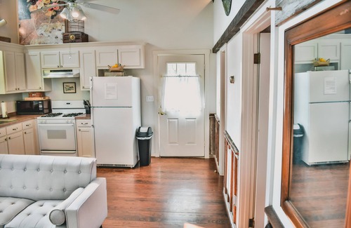 Columbia Cottage | The Historic Selwood Cottage