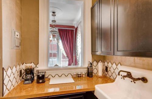 Cheesman Park Hotel | The Holiday Chalet Victorian