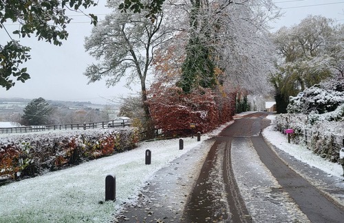 Longborough Cottage | THE HOLIDAY!nChristmas Cottage