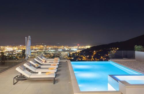 Klis Villa | The Hollywood Highroller's Mansion