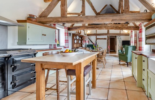 Cosford House | The Holt Barn - Three Bedroom House, Sleeps 6