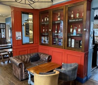 Newcastle-upon-Tyne Hotel | The Holystone Bar and Restaurant