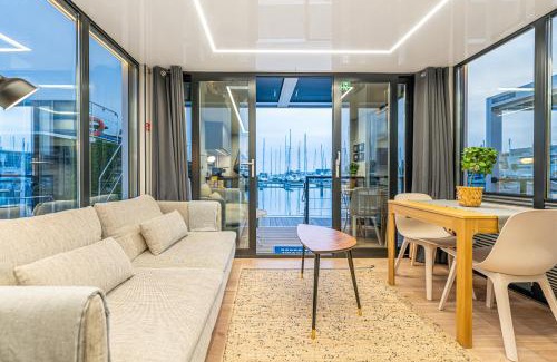 Parque das Nacoes Boat Rental | The Homeboat Company Parque das Nações-Lisboa