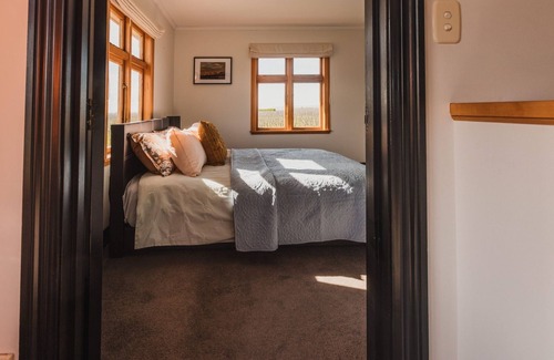 Renwick House | The Homestead - Blenheim Holiday Home