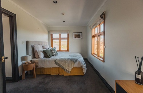 Renwick House | The Homestead - Blenheim Holiday Home