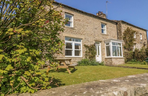 Hawes Cottage | THE HOMESTEAD, family friendly, character holiday cottage in Hardraw