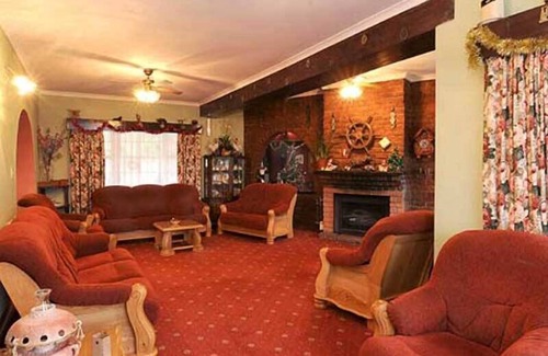 Geluksburg House | The Homestead Guest House and S-Catering