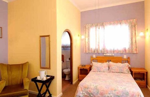 Geluksburg House | The Homestead Guest House and S-Catering