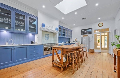 Emu Swamp House | The Homestead - Mayfield Vineyard Orange