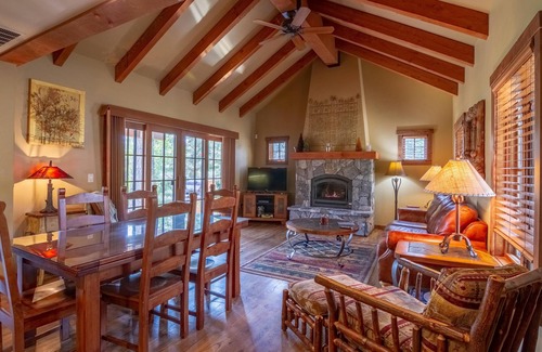 Tamarack Cottage | The Hot Toddy Cottage - Serene Cottage | Ski-In/Ski-Out, Private Hot Tub