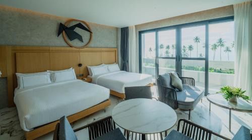 San Vicente Resort | The Hotel Elizabeth Resort and Villas - Long Beach San Vicente Palawan