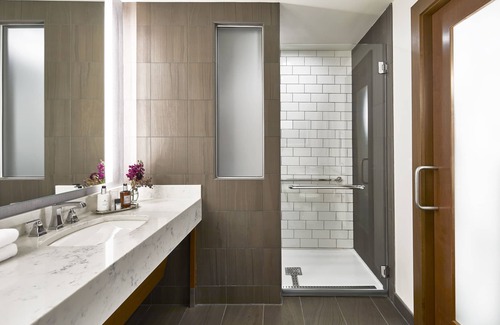 Wayzata Hotel | The Hotel Landing