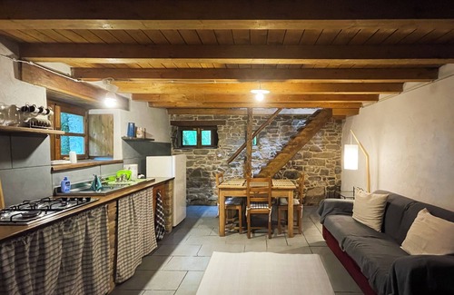 Borgo Val di Taro Cabin | The house in the woods, rustic stone cabin nestled in the chestnut forest