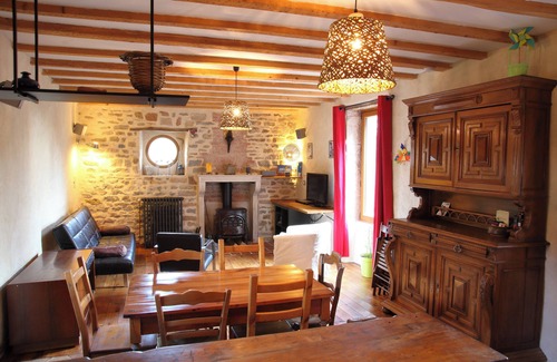 Val-Mont House | The house of happiness