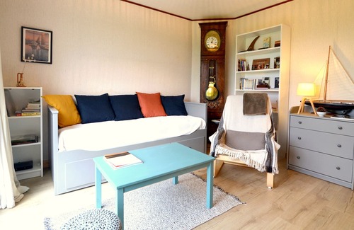 Plouezoch House | The house of KERMARIA, quiet in the bay of Morlaix