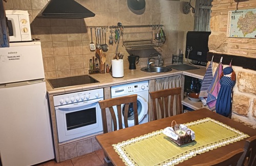 Turrubuelo Cottage | The House of the Chickens for 4 people