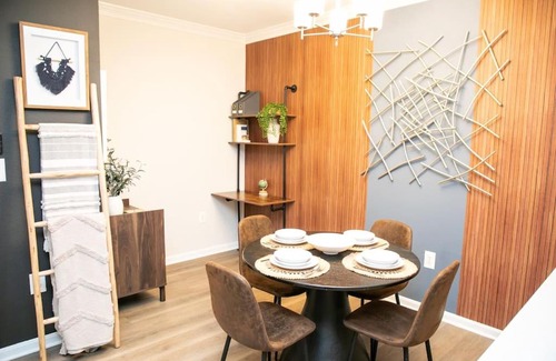 Jefferson Manor Apartment | The Hue