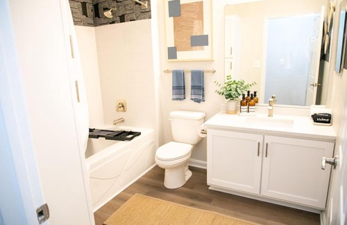 Jefferson Manor Apartment | The Hue