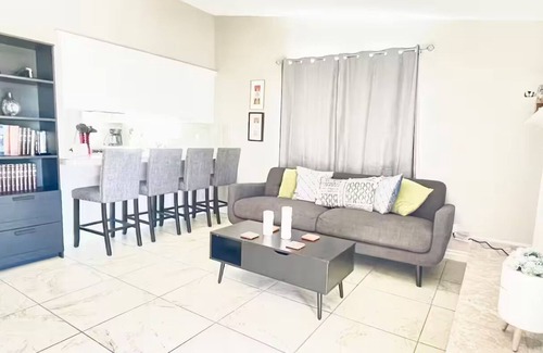 El Paso House | The Hummingbird Sunset Home, West Side