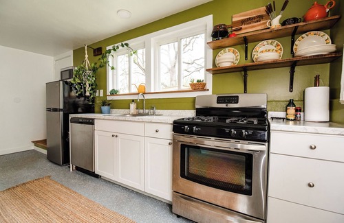 Sinks Grove Apartment | The Hunker Inn- Charming apartment in a historic building in Sinks Grove