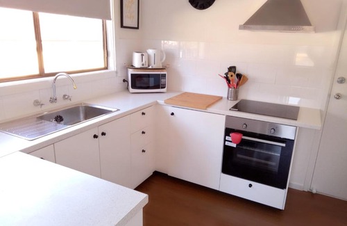 Huskisson House | The Husky House or Little Husky Studio Suite