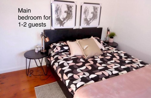 Huskisson House | The Husky House or Little Husky Studio Suite
